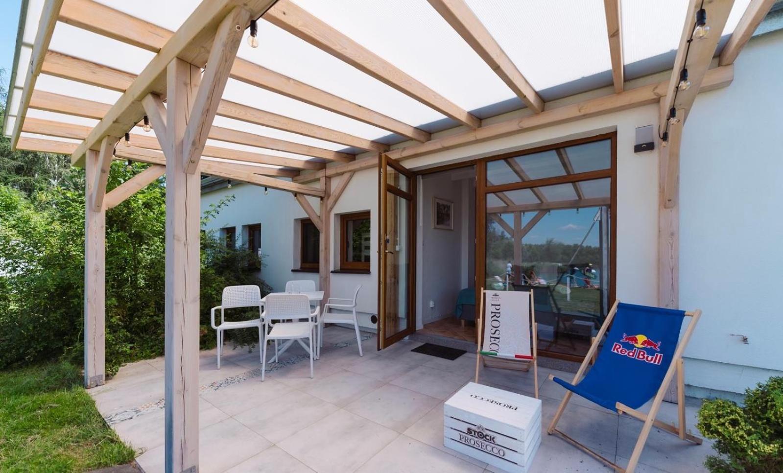 Wake Villa Brwinow Exterior foto